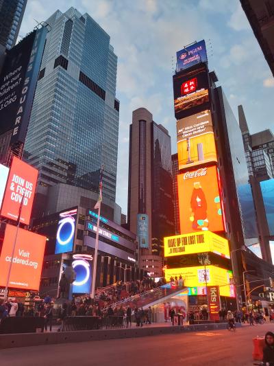 Retour au logement en passant par Times square histoire d'en prendre plein les yeux