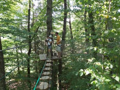 Accrobranche avec Ambre et Nathan