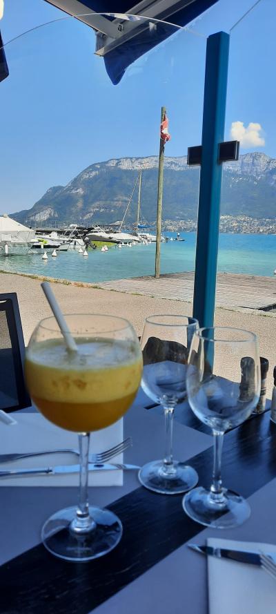 Repas et baignade au Lac d'Annecy