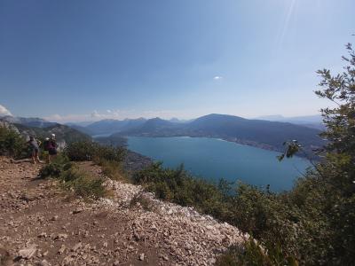 Randonnée avec vue sur le lac d'Annecy