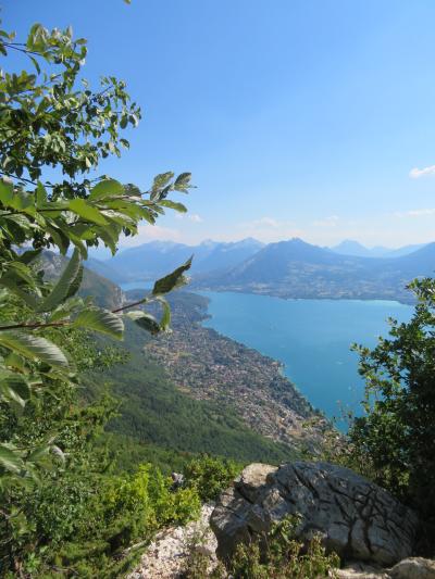 Randonnée avec vue sur le lac d'Annecy