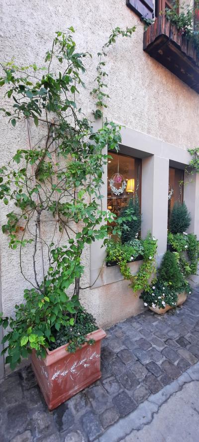 Tonon les bains, Yvoire et visite à la cave pour les filles et plage pour les enfants