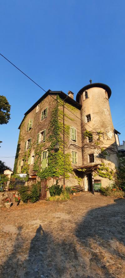 Tonon les bains, Yvoire et visite à la cave pour les filles et plage pour les enfants