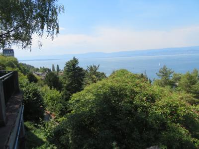 Tonon les bains, Yvoire et visite à la cave pour les filles et plage pour les enfants