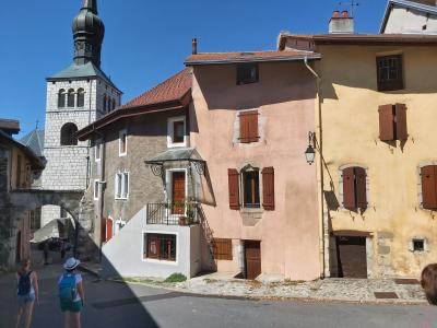 Visite de La Roche-sur-Foron et randonnée La boucle des cascades