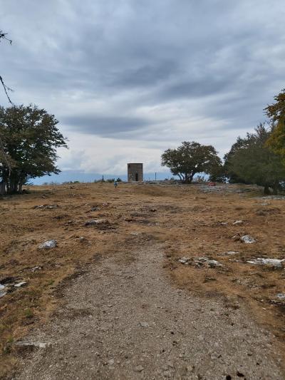 Allons voir le piton avant de partir pour d'autres aventures