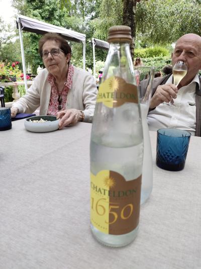 et certains bons buveurs