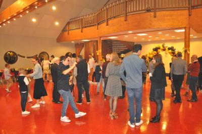 50 ans et pas une ride. Une fête super sympa et encore un super moment partagé. De belles rencontres