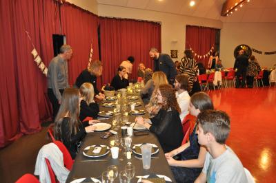 50 ans et pas une ride. Une fête super sympa et encore un super moment partagé. De belles rencontres
