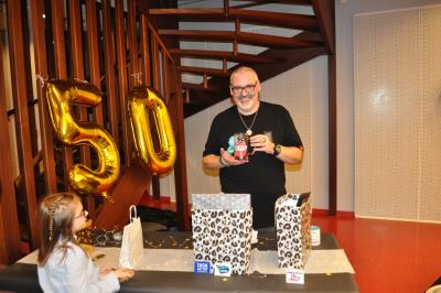 50 ans et pas une ride. Une fête super sympa et encore un super moment partagé. De belles rencontres