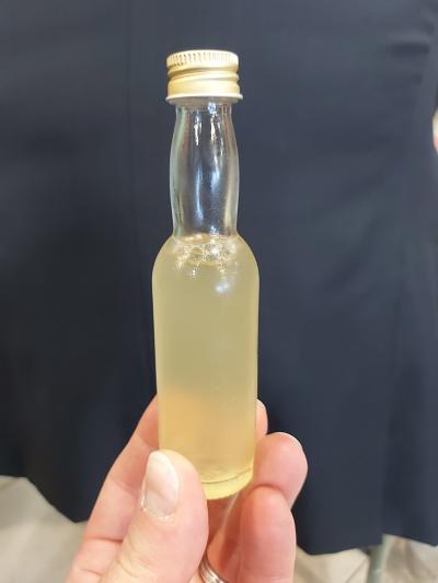 Mariage de Marion et JB au Domaine de Damian à Vesc dans la Drôme