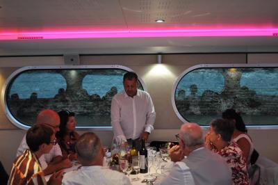 Apéritif et diner sur la seconde péniche