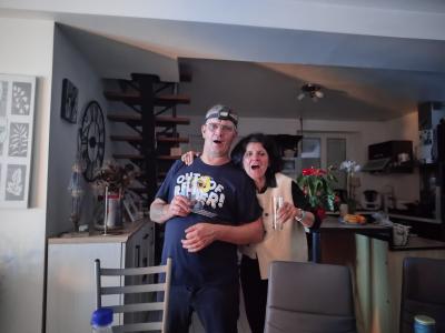 Katy, Peggy, Valérie, Eléhonore, Nicolas, Sébastien et Damien pour une soirée en musique